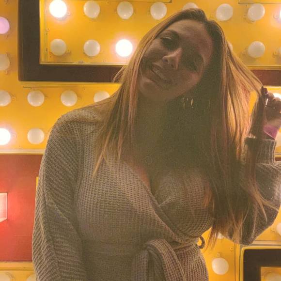 Meet your Posher, Briana - Picture 1 of 1